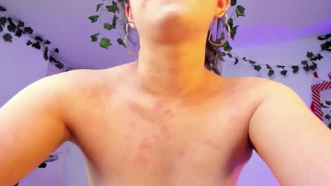 Snapshot of ariarouse chatting on December 2025 02:16:01 AM Arianna Rouse online show from December 2025 02:16:01 AM