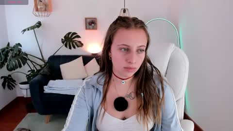 Ari  online show from June 2026 07:13:01 PM