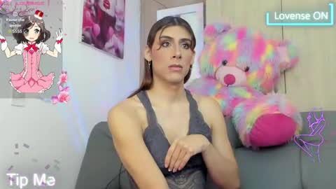 Ariana Forero ---- independet model online show from November 2025 02:54:01 PM