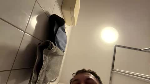 armyskater32 online show from April 2026 09:31:01 PM