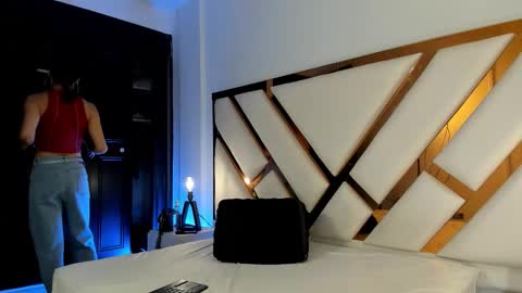 Aron cruz  online show from March 2026 12:50:02 PM