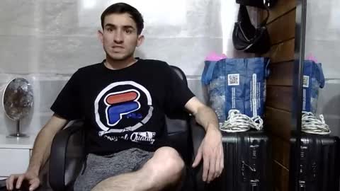 Aron G Franco online show from November 2025 06:01:02 PM