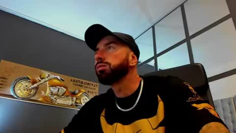 Snapshot of arongrant chatting on June 2026 08:49:02 AM AronGrant online show from June 2026 08:49:02 AM