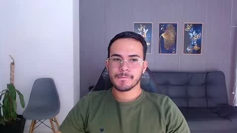 Adrian online show from September 2025 07:08:02 PM