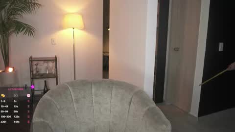 Chloe  online show from March 2026 01:53:01 AM