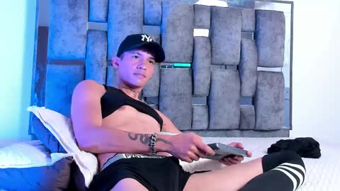 artemis_blue online show from May 2026 03:52:01 PM