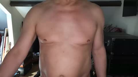 artisterotic online show from May 2026 08:52:02 AM