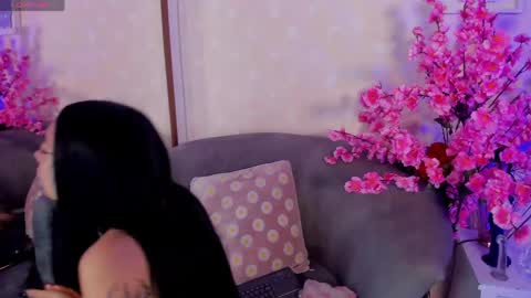 Snapshot of ashley_blum_ chatting on April 2026 12:00:02 PM ashley_blum_ online show from April 2026 12:00:02 PM