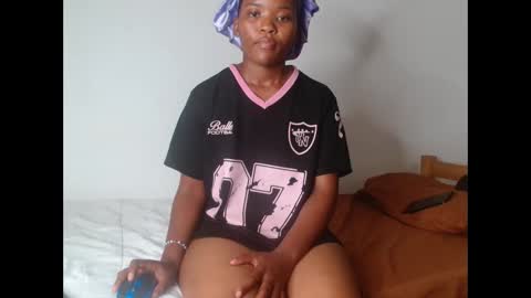 ashleyt255 online show from September 2025 01:21:01 PM