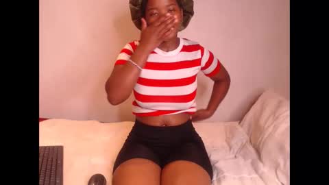 ashleyt255 online show from September 2025 03:34:01 PM