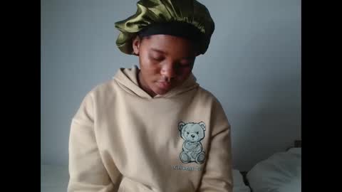 ashleyt255 online show from October 2025 07:06:02 AM