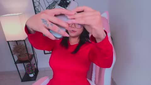 Ashleyy18   online show from June 2026 07:05:01 PM