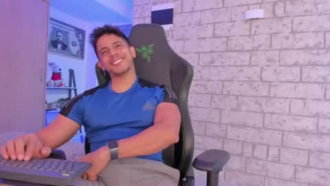 Snapshot of ashton_coleman_ chatting on June 2026 10:53:02 PM my name real is camilo online show from June 2026 10:53:02 PM