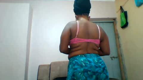 FLORAH DANIEL online show from June 2026 07:02:01 AM