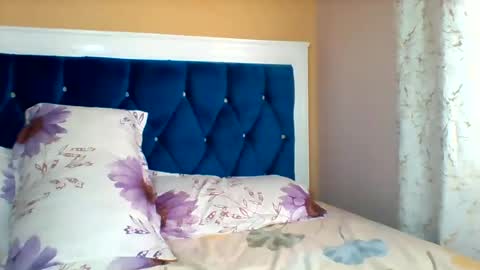 FLORAH DANIEL online show from July 2026 08:06:01 AM
