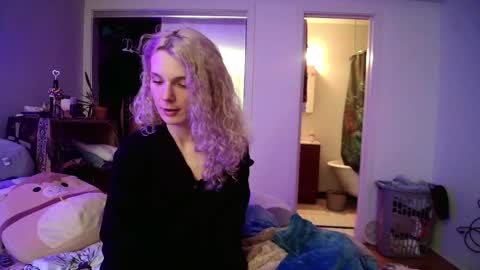 AstoriaLove online show from February 2025 04:34:01 AM