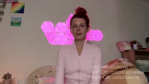 AstoriaLove online show from September 2025 02:22:01 AM