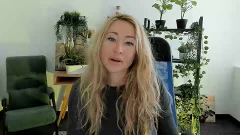 astramonroe online show from March 2026 07:01:01 AM