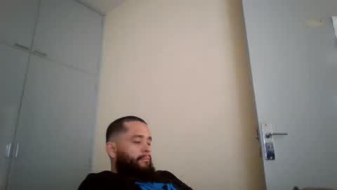 Snapshot of astro_boy_01 chatting on May 2026 07:41:01 PM astro_boy_01 online show from May 2026 07:41:01 PM