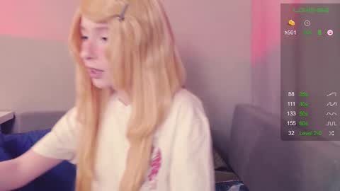 Snapshot of astromy chatting on December 2025 06:04:02 PM Bonnie online show from December 2025 06:04:02 PM