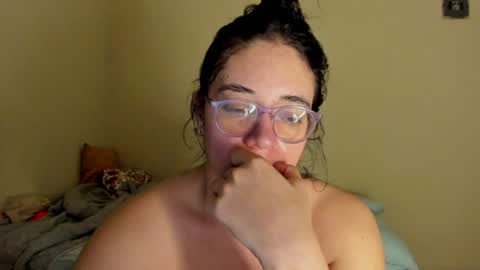 Snapshot of atenas__05 chatting on July 2026 09:25:02 AM atenas online show from July 2026 09:25:02 AM