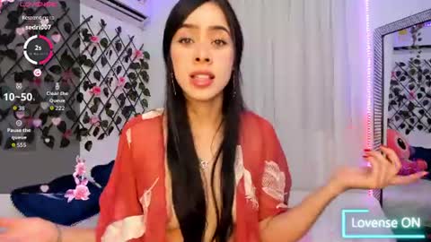 Snapshot of atenea_kros chatting on June 2026 10:19:02 PM Atenea online show from June 2026 10:19:02 PM