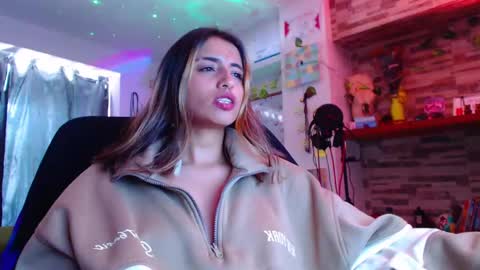 Atenea online show from March 2025 04:21:01 PM