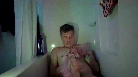 jonnyandrew online show from May 2026 07:52:02 PM