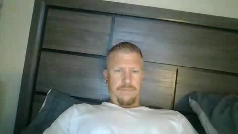 Snapshot of athletic_skater779 chatting on May 2026 07:47:01 AM AthleticWhiteboy777 online show from May 2026 07:47:01 AM