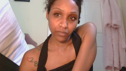 Snapshot of atirahcali chatting on June 2026 06:43:02 PM AtirahCali online show from June 2026 06:43:02 PM