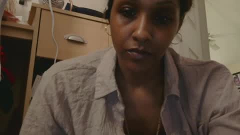 Snapshot of atirahcali chatting on June 2026 10:29:01 PM AtirahCali online show from June 2026 10:29:01 PM