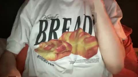 Undress a hung twink  online show from March 2026 06:01:02 PM