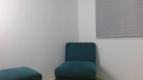 Aura online show from September 2025 09:27:02 PM