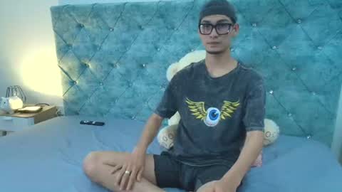 auren_nova online show from July 2026 12:32:02 PM