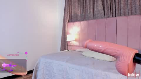 aurora_divine online show from January 2025 11:30:01 PM