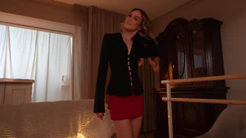 Snapshot of aurora_the_ballerina chatting on June 2026 07:14:02 AM Aurora online show from June 2026 07:14:02 AM