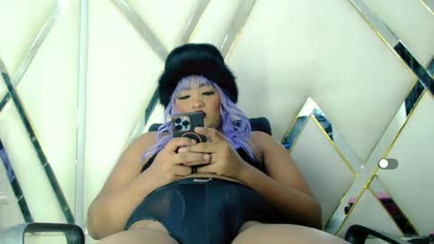 Snapshot of aurorarossx chatting on October 2025 06:27:01 PM Aurora online show from October 2025 06:27:01 PM