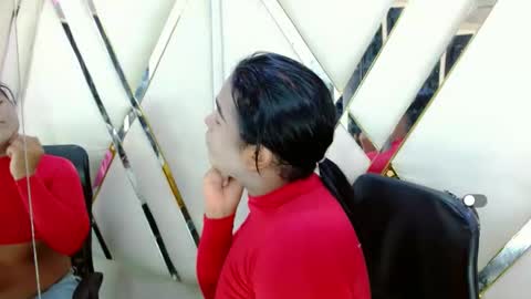 Snapshot of aurorarossx chatting on November 2025 07:25:02 PM Aurora online show from November 2025 07:25:02 PM