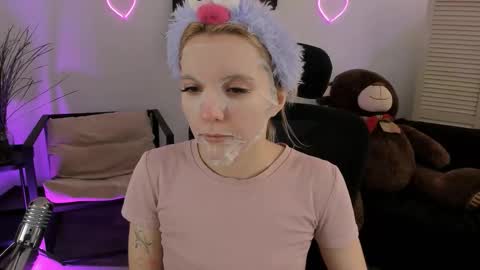 aurorawrenfield online show from March 2026 04:27:01 AM