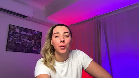 Snapshot of aussielulu chatting on March 2026 09:37:02 AM aussielulu online show from March 2026 09:37:02 AM