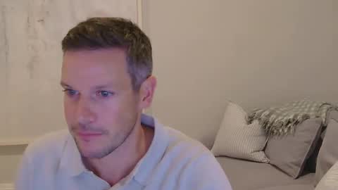 aussiesurfer0000 online show from April 2026 05:35:01 AM