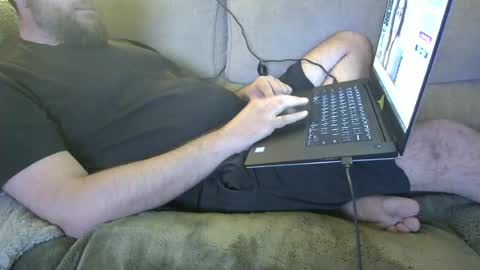 Snapshot of average_stag chatting on June 2026 01:17:02 AM average_stag online show from June 2026 01:17:02 AM