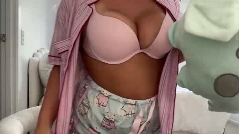 ur gf online show from March 2026 12:15:01 AM