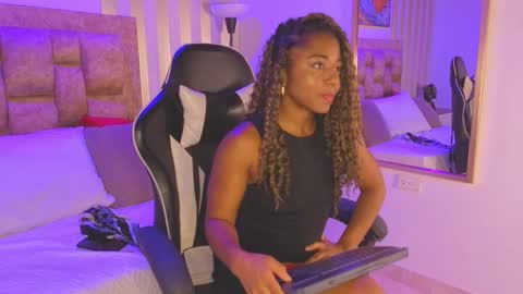 AVIS  online show from March 2026 07:28:01 PM