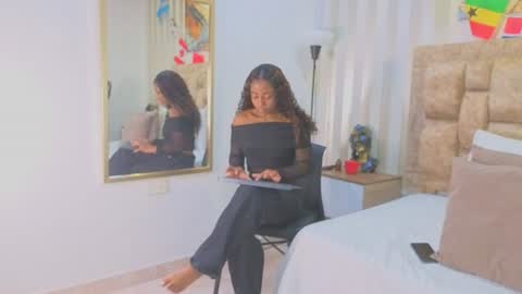 Snapshot of avis_lara chatting on July 2026 06:47:02 PM AVIS online show from July 2026 06:47:02 PM