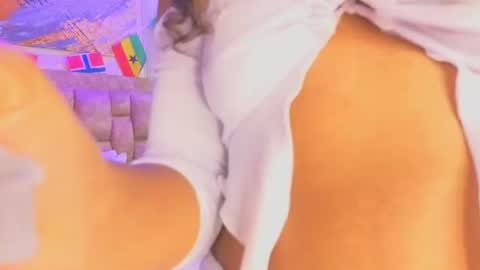 Snapshot of avis_lara chatting on July 2026 07:16:02 PM AVIS online show from July 2026 07:16:02 PM