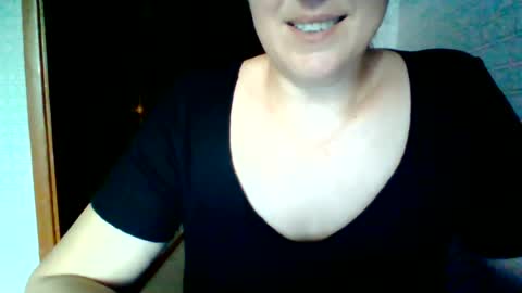 awesomeladyy online show from June 2026 05:18:02 PM