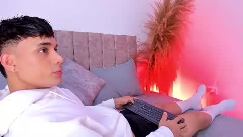 AXEL online show from July 2026 08:10:01 AM
