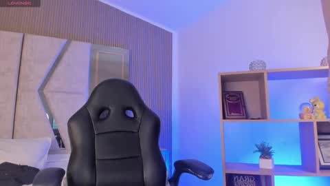 axel_grey_ online show from March 2026 12:30:01 PM