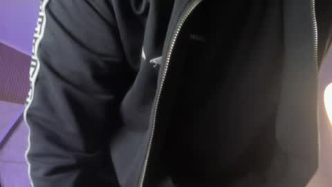 axel_grey_ online show from May 2026 12:23:01 PM